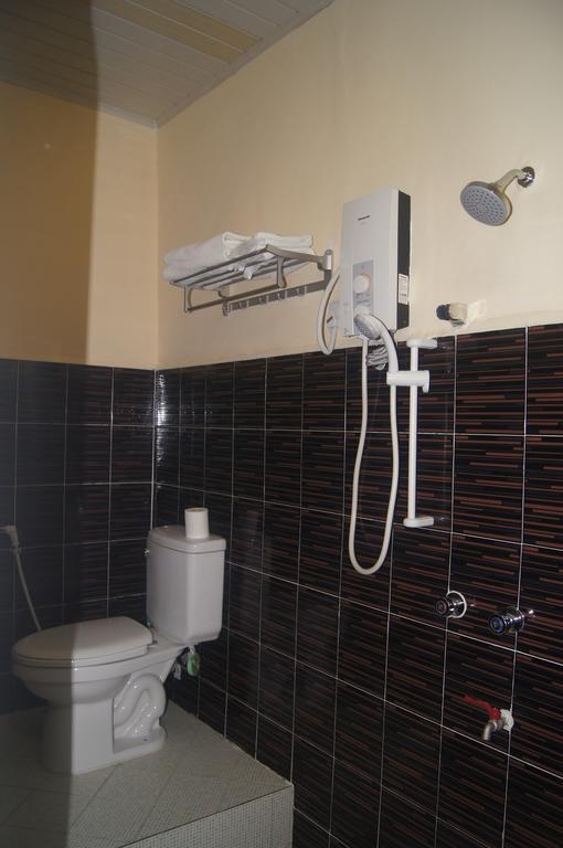 Thirisan Motel Yangon Exterior photo