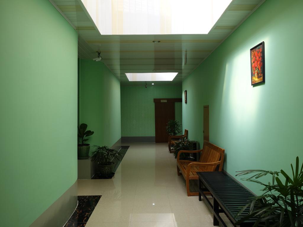 Thirisan Motel Yangon Exterior photo