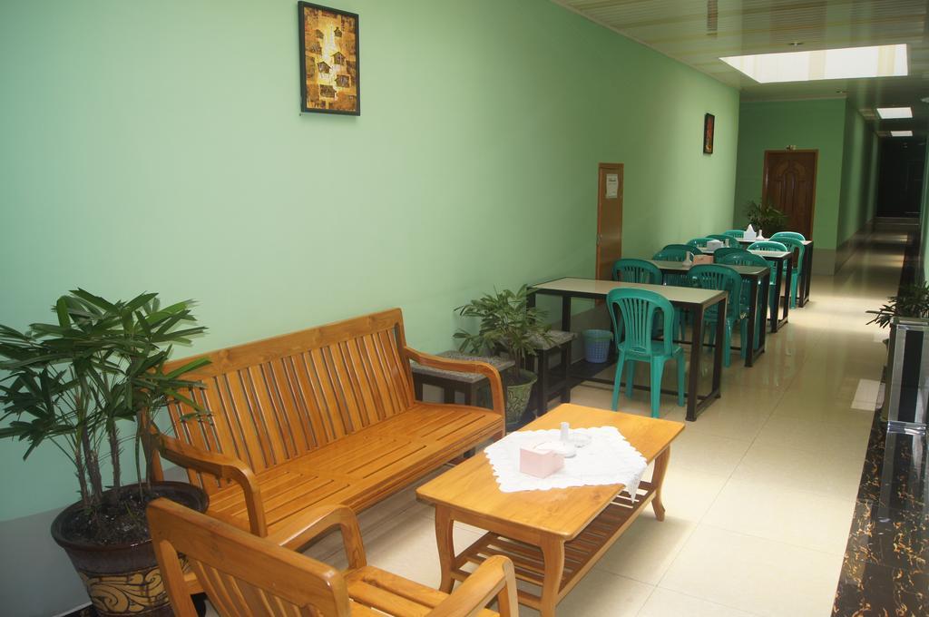 Thirisan Motel Yangon Exterior photo